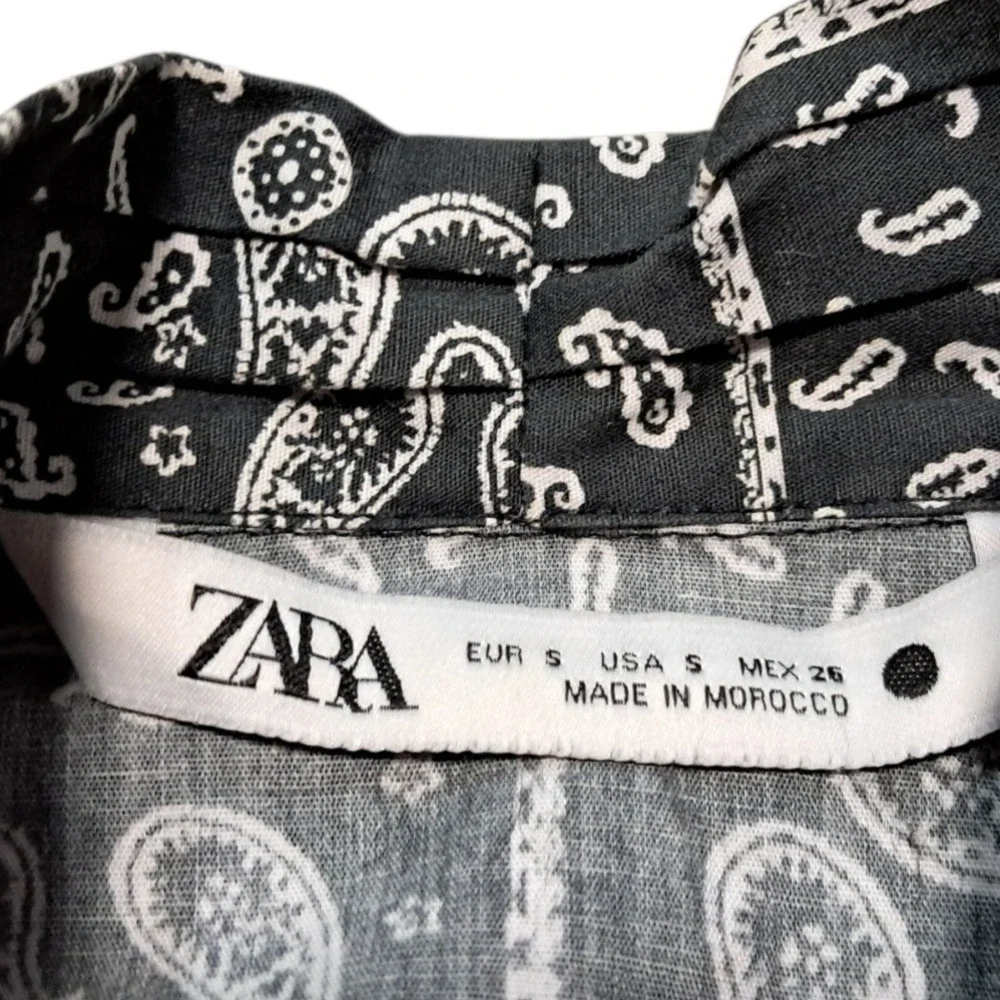 ZARA Paisley Print Crop Tie Front Puff Sleeve Blouse Top Back and White Womens S